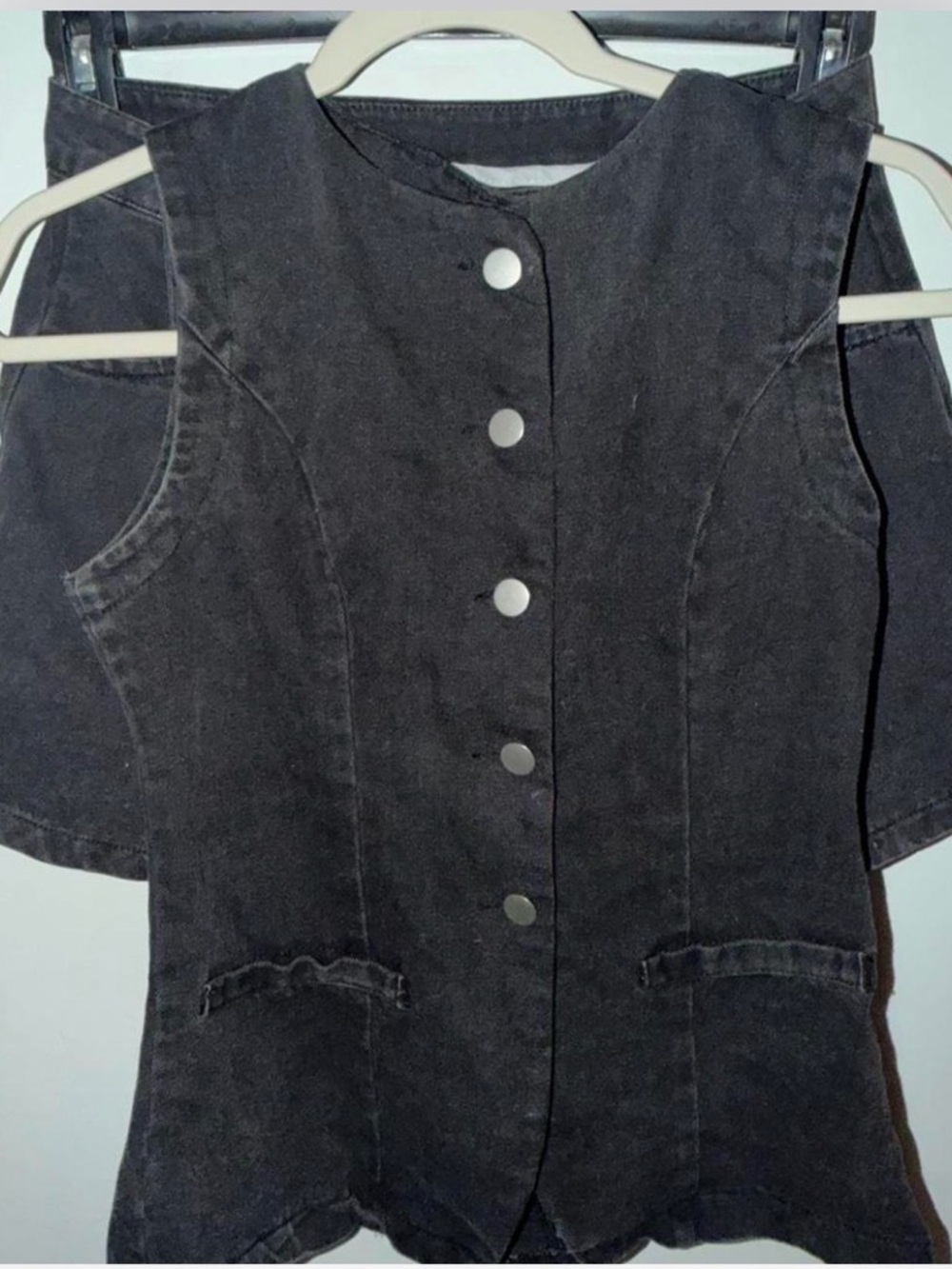 Sleeveless Button-Front Black Denim Vest SET